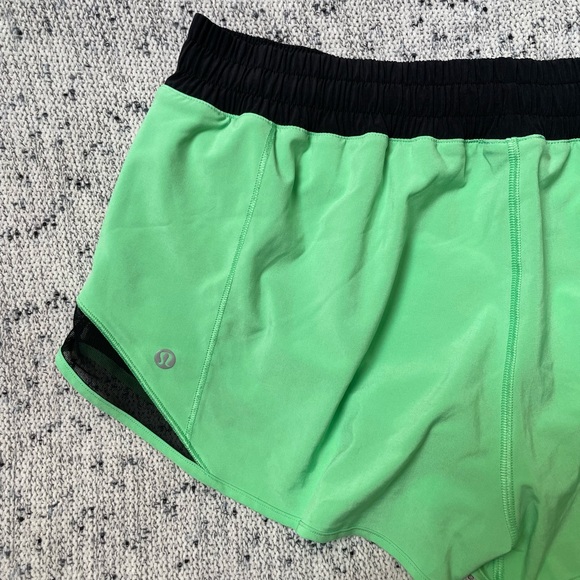 Lululemon hotty hot shorts - Picture 7 of 10